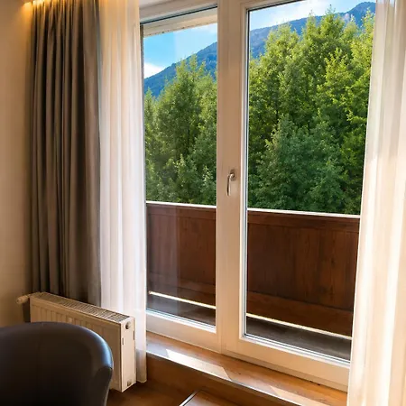 Apartment Alpine Near *
