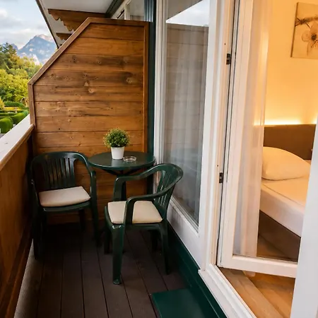 Apartment Alpine Near *